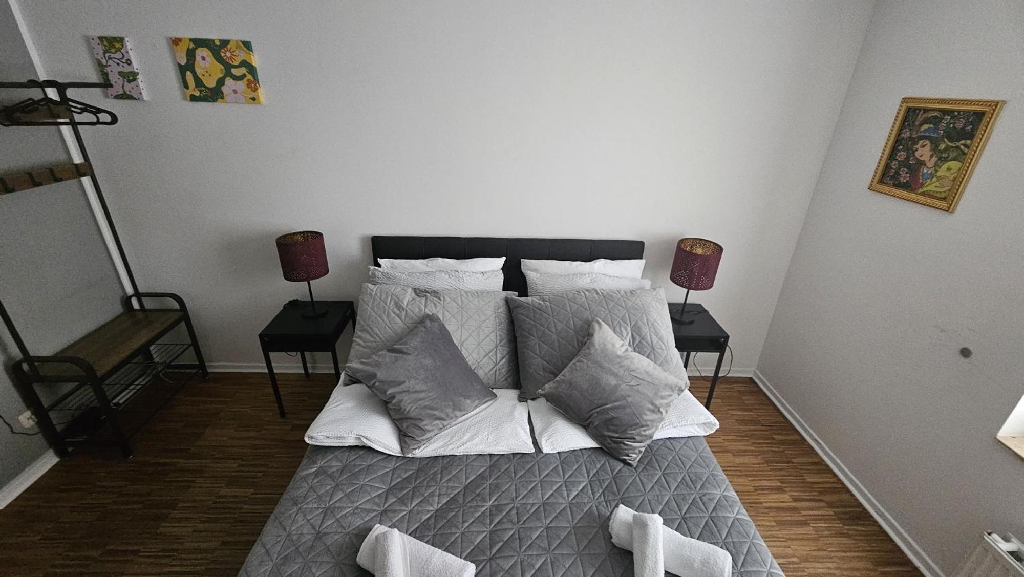 80 M2 Moderne Und Zentrale Wohnung In Hannover Mit Eigenem Parkplatz Exterior foto